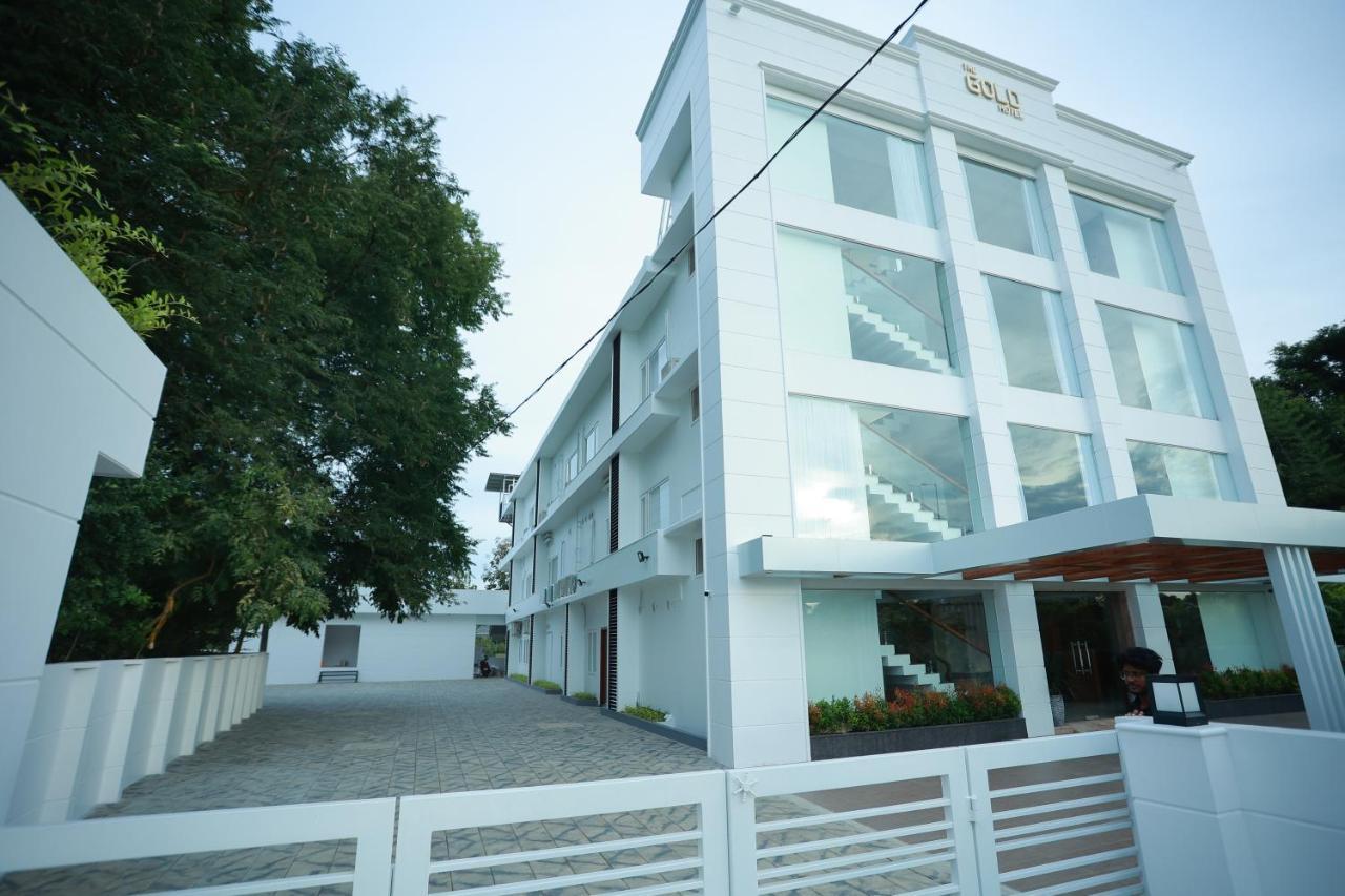 The Gold Hotel Palakkad Esterno foto